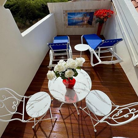 Boutique Hotel Swiss Paradise Aruba Villas And Suites Palm Beach Exterior foto